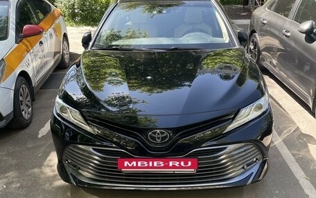 Toyota Camry, 2018 год, 3 000 000 рублей, 6 фотография