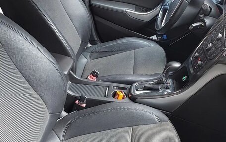 Opel Astra J, 2010 год, 700 000 рублей, 7 фотография