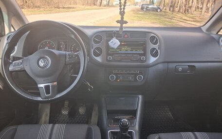 Volkswagen Golf Plus II, 2012 год, 800 000 рублей, 32 фотография