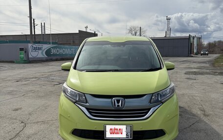 Honda Freed II, 2017 год, 1 490 000 рублей, 2 фотография