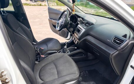 KIA Rio III рестайлинг, 2016 год, 850 000 рублей, 23 фотография