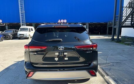 Toyota Highlander, 2026 год, 5 000 000 рублей, 4 фотография