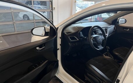 Hyundai Solaris II рестайлинг, 2019 год, 1 525 000 рублей, 21 фотография