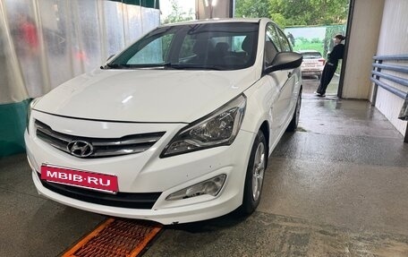Hyundai Solaris II рестайлинг, 2016 год, 675 000 рублей, 3 фотография