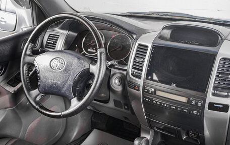 Toyota Land Cruiser Prado 120 рестайлинг, 2008 год, 2 579 000 рублей, 9 фотография