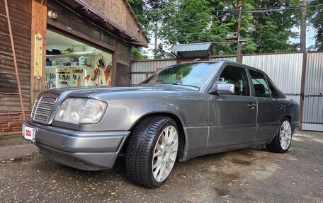 Mercedes-Benz E-Класс, 1995 год, 1 200 000 рублей, 1 фотография