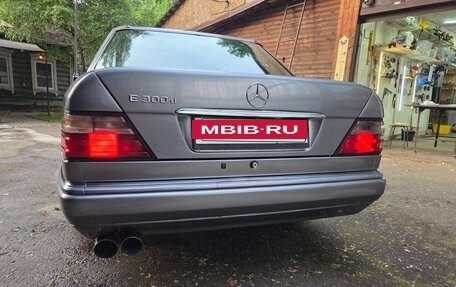 Mercedes-Benz E-Класс, 1995 год, 1 200 000 рублей, 5 фотография