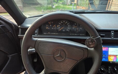 Mercedes-Benz E-Класс, 1995 год, 1 200 000 рублей, 14 фотография