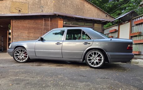Mercedes-Benz E-Класс, 1995 год, 1 200 000 рублей, 38 фотография