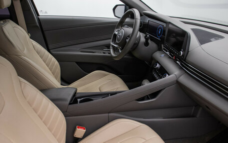 Hyundai Elantra, 2022 год, 2 240 000 рублей, 9 фотография