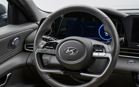 Hyundai Elantra, 2022 год, 2 240 000 рублей, 15 фотография