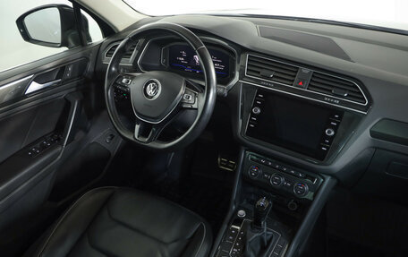 Volkswagen Tiguan II, 2020 год, 2 699 000 рублей, 9 фотография