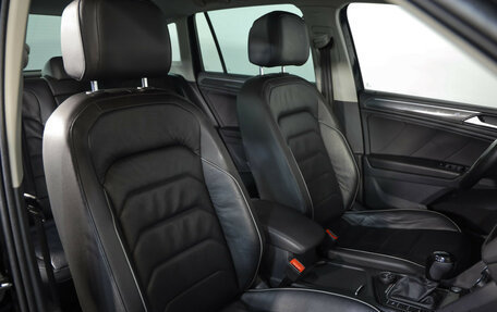 Volkswagen Tiguan II, 2020 год, 2 699 000 рублей, 22 фотография