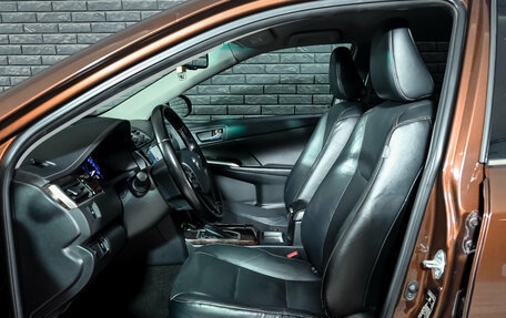 Toyota Camry, 2017 год, 2 500 000 рублей, 9 фотография