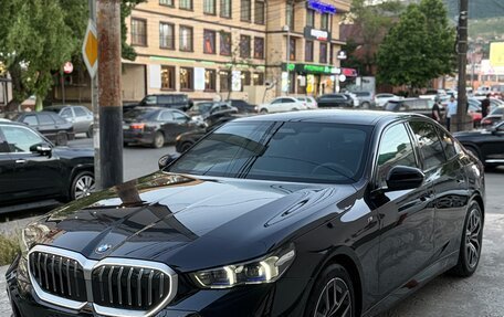 BMW 5 серия, 2024 год, 6 350 000 рублей, 3 фотография