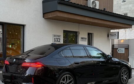 BMW 5 серия, 2024 год, 6 350 000 рублей, 5 фотография