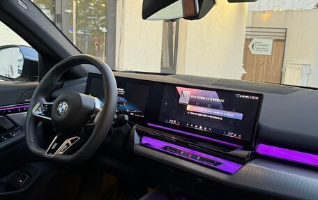 BMW 5 серия, 2024 год, 6 350 000 рублей, 14 фотография