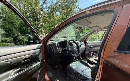 Mitsubishi Outlander III рестайлинг 3, 2012 год, 1 490 000 рублей, 8 фотография