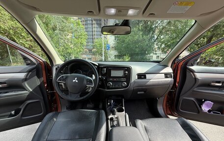 Mitsubishi Outlander III рестайлинг 3, 2012 год, 1 490 000 рублей, 9 фотография