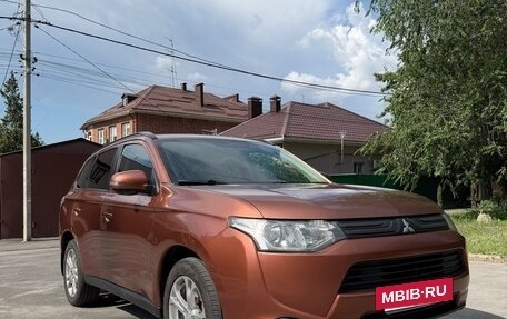 Mitsubishi Outlander III рестайлинг 3, 2012 год, 1 490 000 рублей, 2 фотография
