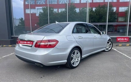 Mercedes-Benz E-Класс, 2012 год, 1 250 000 рублей, 4 фотография