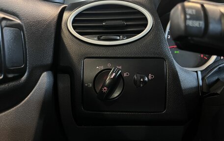 Ford Focus II рестайлинг, 2010 год, 600 000 рублей, 32 фотография