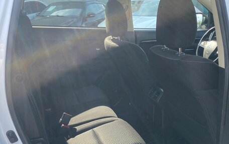 Mitsubishi Outlander III рестайлинг 3, 2021 год, 2 600 000 рублей, 11 фотография