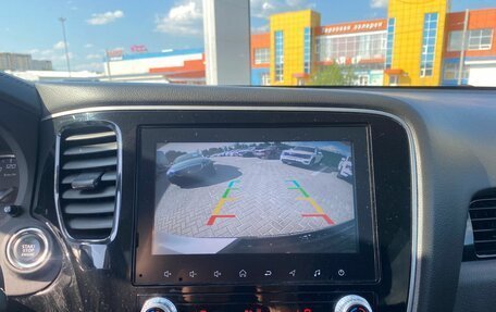 Mitsubishi Outlander III рестайлинг 3, 2021 год, 2 600 000 рублей, 23 фотография