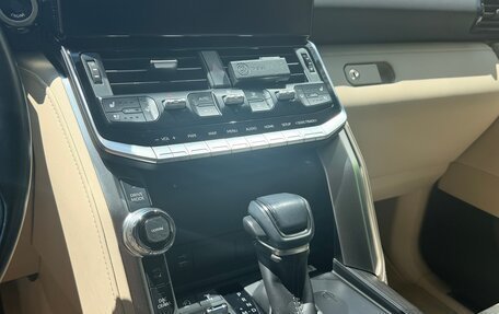 Toyota Land Cruiser, 2021 год, 12 000 000 рублей, 14 фотография