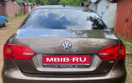 Volkswagen Jetta VI, 2012 год, 980 000 рублей, 3 фотография