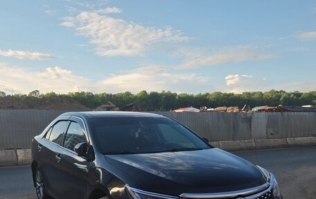 Toyota Camry, 2017 год, 1 700 000 рублей, 2 фотография