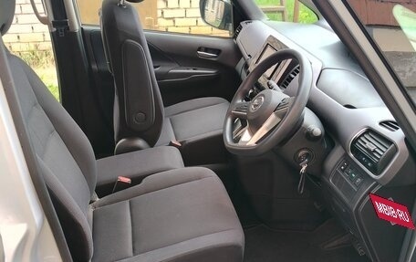 Nissan Serena IV, 2017 год, 1 700 000 рублей, 16 фотография