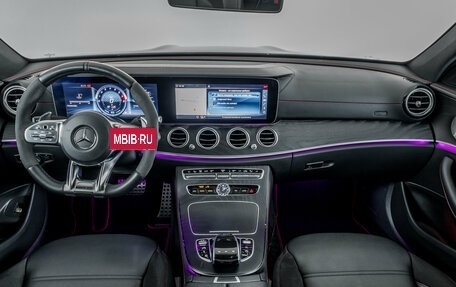 Mercedes-Benz E-Класс AMG, 2018 год, 4 550 000 рублей, 10 фотография