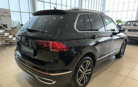 Volkswagen Tiguan II, 2021 год, 3 700 000 рублей, 5 фотография