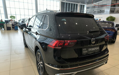 Volkswagen Tiguan II, 2021 год, 3 700 000 рублей, 7 фотография