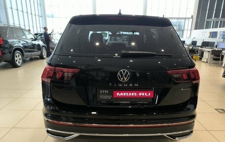 Volkswagen Tiguan II, 2021 год, 3 700 000 рублей, 6 фотография