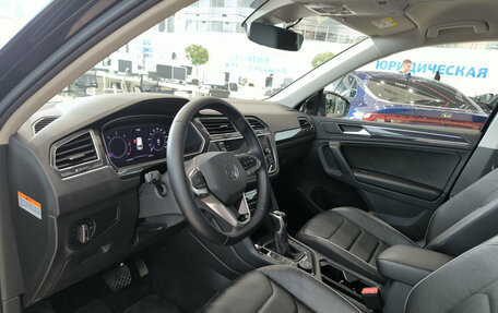 Volkswagen Tiguan II, 2021 год, 3 700 000 рублей, 16 фотография