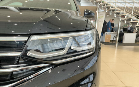 Volkswagen Tiguan II, 2021 год, 3 700 000 рублей, 17 фотография