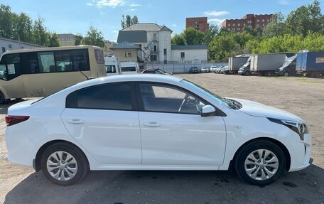 KIA Rio IV, 2021 год, 1 930 000 рублей, 4 фотография