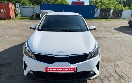 KIA Rio IV, 2021 год, 1 930 000 рублей, 2 фотография