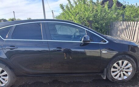 Opel Astra J, 2011 год, 650 000 рублей, 13 фотография