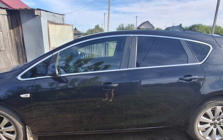 Opel Astra J, 2011 год, 650 000 рублей, 12 фотография