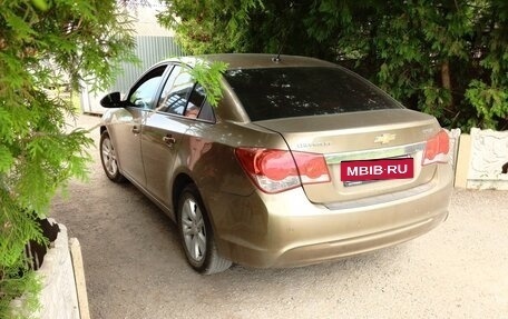 Chevrolet Cruze II, 2013 год, 700 000 рублей, 4 фотография