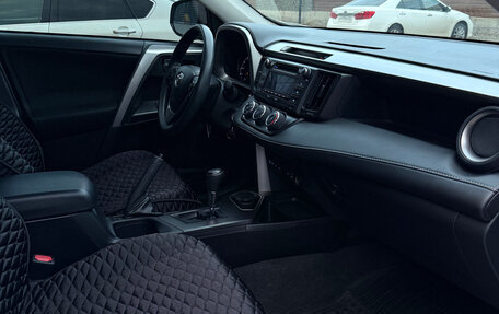 Toyota RAV4, 2016 год, 1 860 000 рублей, 11 фотография