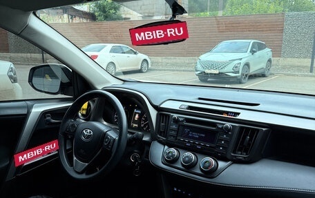 Toyota RAV4, 2016 год, 1 860 000 рублей, 10 фотография