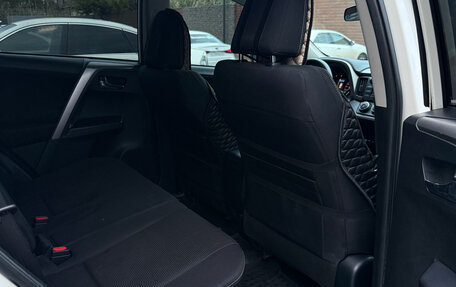 Toyota RAV4, 2016 год, 1 860 000 рублей, 18 фотография