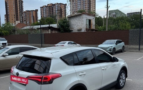Toyota RAV4, 2016 год, 1 860 000 рублей, 6 фотография