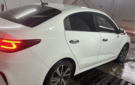 KIA Rio IV, 2019 год, 1 595 000 рублей, 8 фотография