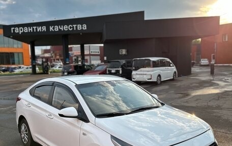 Hyundai Solaris II рестайлинг, 2017 год, 630 000 рублей, 12 фотография