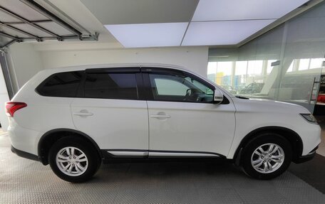 Mitsubishi Outlander III рестайлинг 3, 2019 год, 2 350 000 рублей, 5 фотография